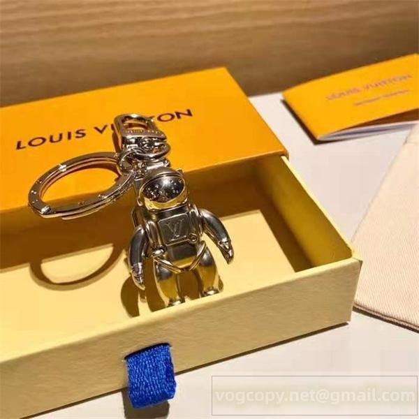 LOUIS VUITTON スーパーコピー キーホルダー モダン 個性的 宇宙飛行士チャーム ルイヴィトン
