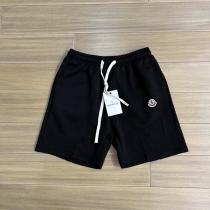  MONCLER 偽物 ロゴワッペン付き ハイエンドカジュアル ハーフパンツ 立体パターンショーツ モンクレール