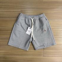  MONCLER 偽物 ロゴワッペン付き ハイエンドカジュアル ハーフパンツ 立体パターンショーツ モンクレール