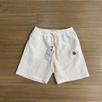  MONCLER 偽物 ロゴワッペン付き ハイエンドカジュアル ハーフパンツ 立体パターンショーツ モンクレール