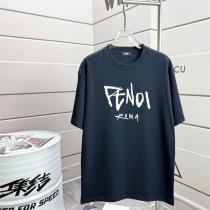  FENDI スーパーコピー Tシャツ ローマロゴ手書き風デザイン クラシック カジュアルモード系 フェンディ
