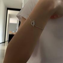 誕生日記念日エルメスブレスレットコピーHERMES新作高級感上品な輝きレディース用アクセサリー上品