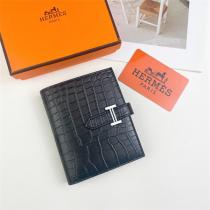 上品エルメス二つ折り財布コピーHermes Bearn新作クロコダイル型存在感抜群収納力も抜群