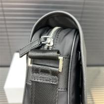 男女問わずPRADAプラダショルダーバッグコピー2026年春夏トレンドスタイリッシュナイロンバッグ