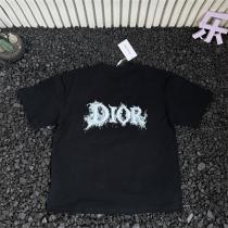 ディオール コピー 個性派アート風ロゴ入り 高級ストリート Tシャツ ブラック 半袖 DIOR