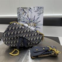 ディオール 偽物 オブリーク総柄 サドルバッグ クラシックDチャーム ショルダーストラップ付属 DIOR