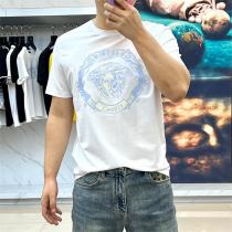 ヴェルサーチ 偽物 Tシャツ クラシックメデューサ刺繍 ロゴサークルデザイン ブラック VERSACE
