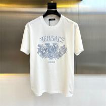 ヴェルサーチ スーパーコピー Tシャツ 刺繍 贅沢感溢れる高品質モデル モード系 限定 VERSACE