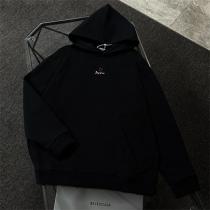  バレンシアガ 偽物 パーカー 人気爆発中 新作限定 ミニハート刺繍入り 男女兼用 BALENCIAGA