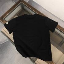 モンクレール 偽物 ポップアート風 Tシャツ 鮮やかなグラフィック アイキャッチ MONCLER