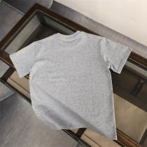 MONCLER 偽物 着回し抜群 ベーシックロゴ Tシャツ 洗練された 万能アイテム モンクレール