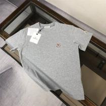 MONCLER スーパーコピー 爽やかカラー Tシャツ 着心地と上品さを両立する 人気定番 モンクレール