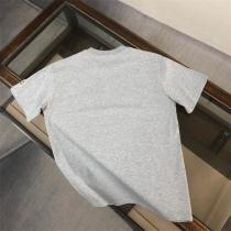 モンクレール 偽物 極上ミニマル ロゴTシャツ シンプルを極めた上質ベーシック MONCLER