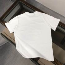 MONCLER コピー 雪山グラフィックロゴ Tシャツ 存在感抜群 フロントプリントモンクレール