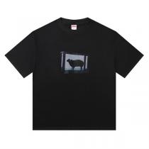  シュプリーム コピー Tシャツ シープグラフィック バックロゴ入り ストリートメンズ SUPREME