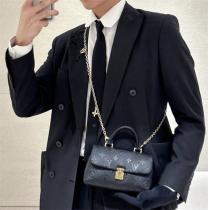 2026限定セールルイヴィトンコピー　Louis Vuitton 2ウェイナノマドレーヌハンドバッグ男女OK人気新作