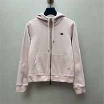 BURBERRY コピー パーカー シンプルな ロゴデザイン スタイリッシュ＆快適 バーバリー