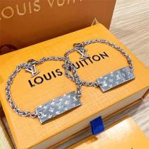 LOUIS VUITTON 偽物 高級感 プレート LVロゴ シルバー ブレスレット ルイヴィトン