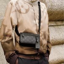  LOUIS VUITTON コピー 新登場 モノグラムエクリプス レザー ショルダーバッグ ルイヴィトン