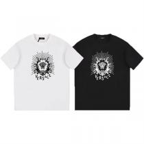 ヴェルサーチ 偽物 コピー 入手困難 メデューサプリント  モード Tシャツ プレミアム VERSACE