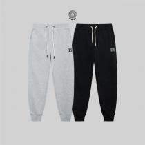  新着 VERSACE コピー トレンド モダンエンブレムパッチ スウェットパンツ ヴェルサーチ