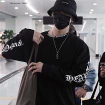  クロムハーツ スーパーコピー ゴシックロゴ スリーブプリント 長袖Tシャツ CHROME HEARTS