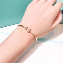 ティファニー コピー ブレスレット Tスマイル バングル ラグジュアリー ジュエリー Tiffany&Co