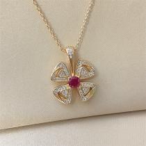 BVLGARI コピー ネックレス フラワー クローバー ダイヤモンド ルビー ペンダント ブルガリ