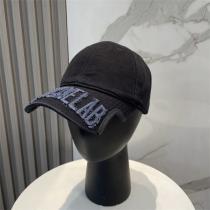 BALENCIAGA スーパーコピー キャップ 個性派 カーブン フリンジロゴ ...