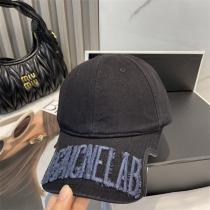 BALENCIAGA スーパーコピー キャップ 個性派 カーブン フリンジロゴ バレンシアガ