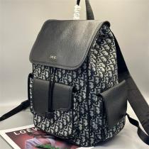 Dior コピー 高級感 実用的 カジュアル モード かっこいい 便利 バックパック ディオール