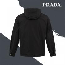 プラダ スーパーコピー シック モダン フード付きジャケット 着心地抜群 PRADA