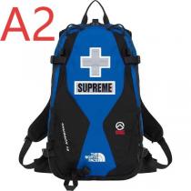 シュプリーム コピー スタイリッシュ 快適 バックパック コラ ノースフェイス SUPREME