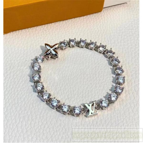 LOUIS VUITTON 偽物 ブレスレット 高級感 ゴージャス 華やか ストーンデザイン ルイヴィトン