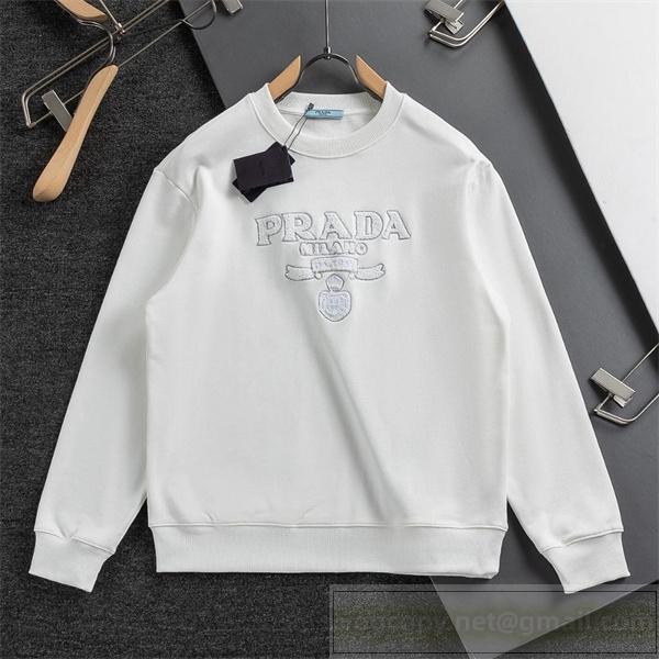 PRADA コピー スウェット シンプル 上品 ロゴ刺繍 クルーネック 入手困難 プラダ