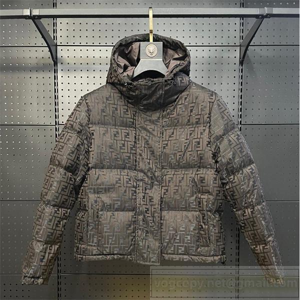 FENDI  スーパーコピー ダウンジャケット FFロゴ 総柄 フード付き アウター フェンディ
