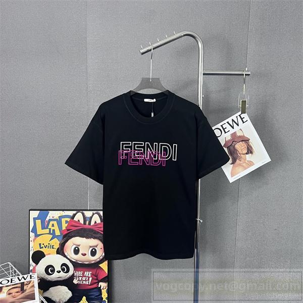 FENDI コピー Tシャツ ダブルロゴ プリント モダン 高級感 スタイリッシュ フェンディ