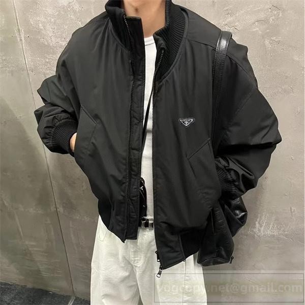 プラダ 偽物 高級感 シック エレガント ブラックナイロンジップジャケット PRADA