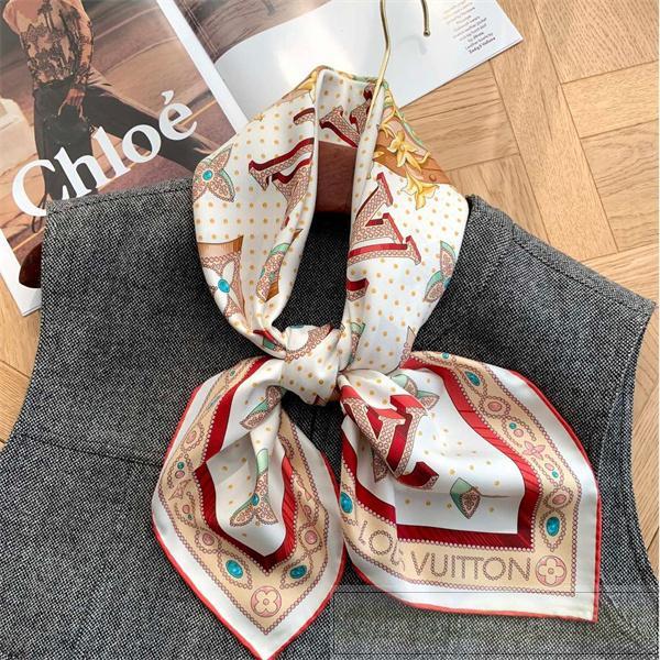 ルイヴィトン 偽物 スカーフ ペイズリー風ロゴ柄 クラシックラグジュアリー LOUIS VUITTON