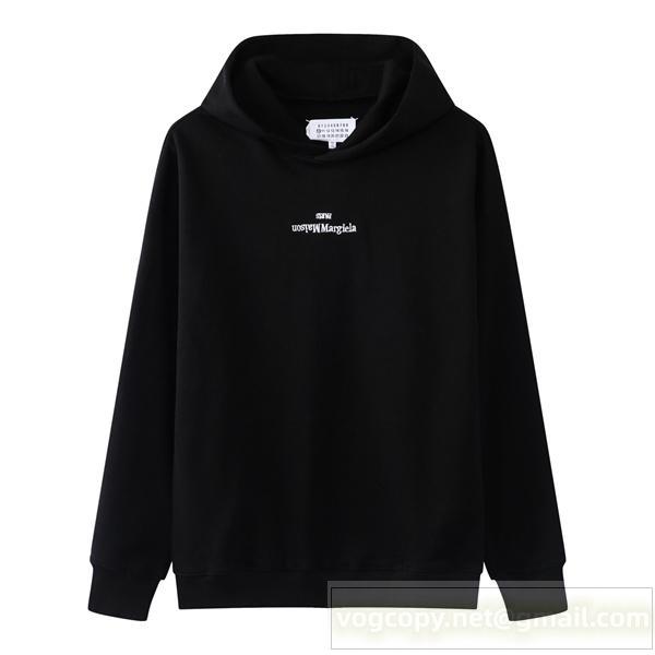 Maison Margiela コピー パーカー ミニロゴ シンプル 高級感 永久定番 プレミアム マルジェラ