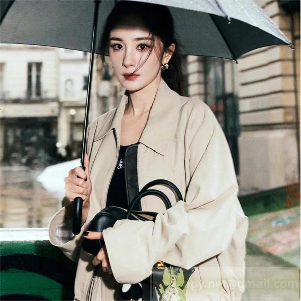 LOEWE スーパーコピー 注目ジャケット ベージュカラー シンプルデザイン 男女兼用 ロエベ