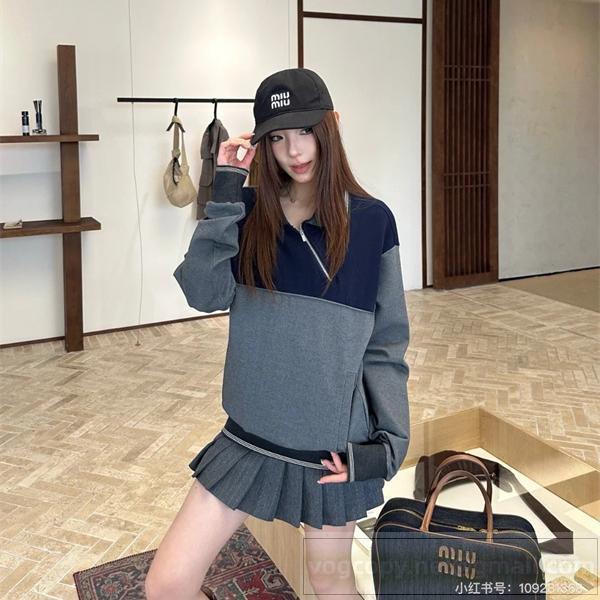 ミュウミュウ 偽物 トレーナー スポーティ シック クリーン スタイリッシュ MIU MIU