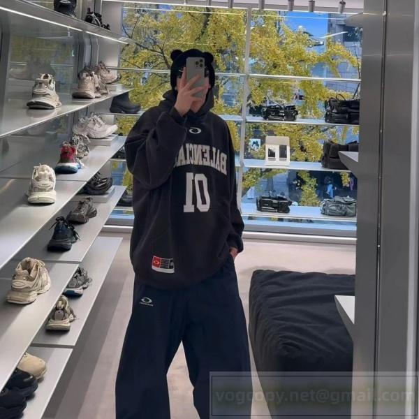 BALENCIAGA コピー 秋冬限定 パーカー 01ナンバリング スポーティ 快適 バレンシアガ
