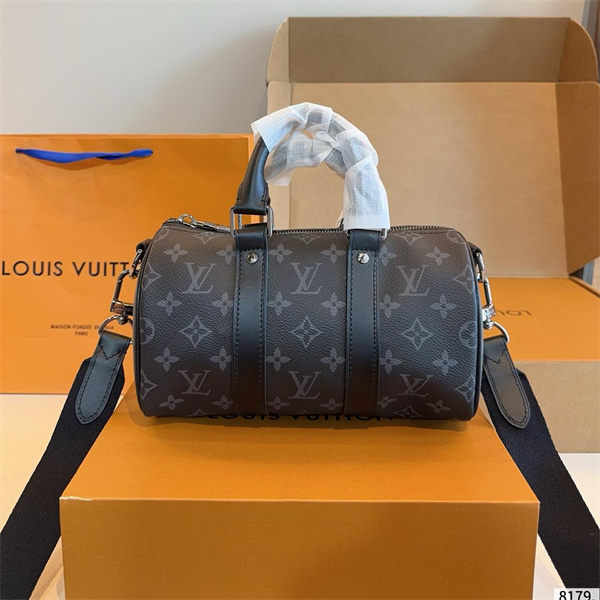 Louis Vuitton ボストンバッグ 大容量　ノベルティ ルイヴィトン コピー ボストンバッグ モダン 実用性 大容量 トラベル