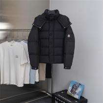 MONCLER コピー 高級 クラシック 洗練 重厚 ダウンジャケット プレミア...