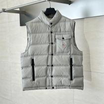 モンクレール コピー 軽量 スタイリッシュ 上品 機能的 ダウンベスト MONCLER