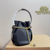  プラダ 偽物 ショルダーバッグ 可愛い 実用的 ナイロン バケツ型 入手困難 PRADA