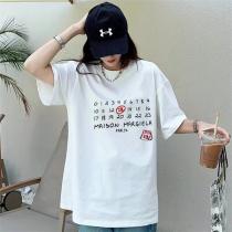 メゾンマルジェラ スーパーコピー Tシャツ スタンプロゴ 遊び心 個性派 Maison Margiela