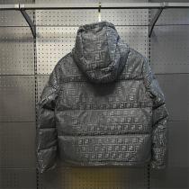 FENDI  スーパーコピー ダウンジャケット FFロゴ 総柄 フード付き アウター フェンディ