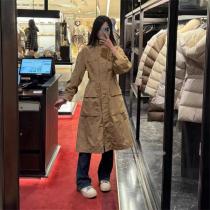 入手困難アイテムMONCLERモンクレールコートコピー機能美と洗練を兼ね備えた ...